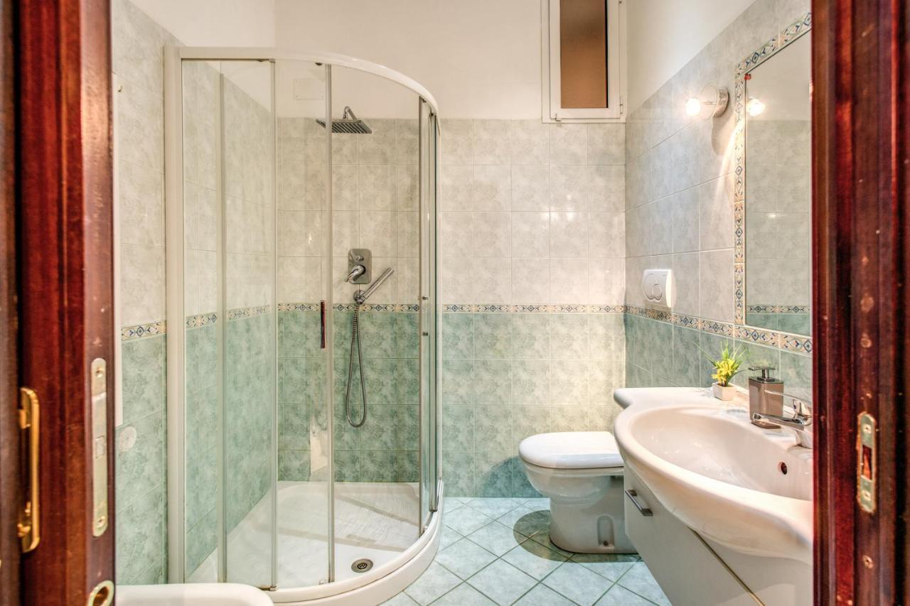 Apartmán Fresh House Cavour Řím Exteriér fotografie
